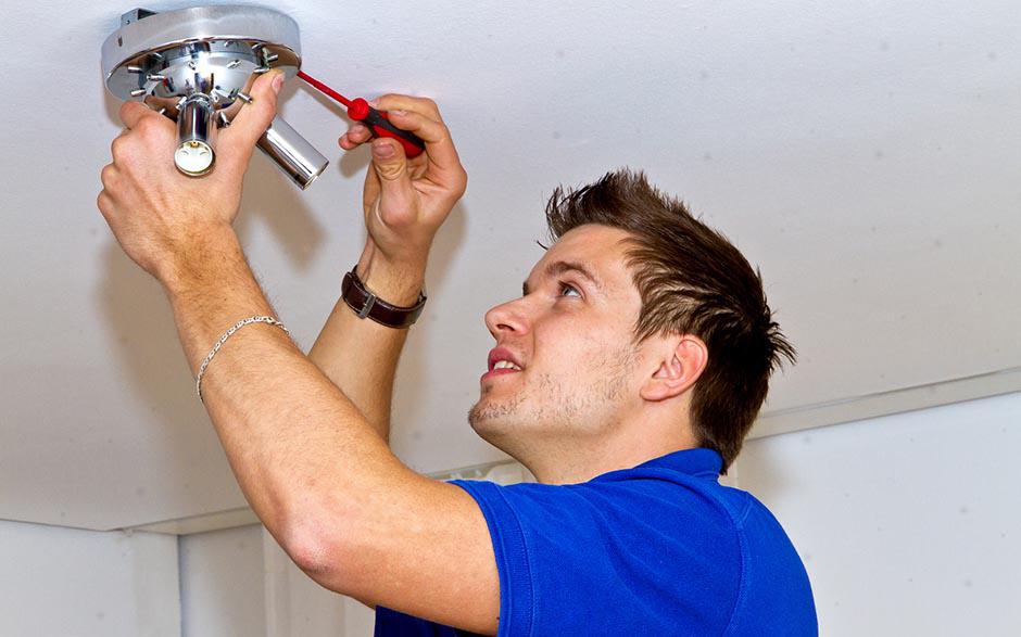 électricien dans le bâtiment Seugy